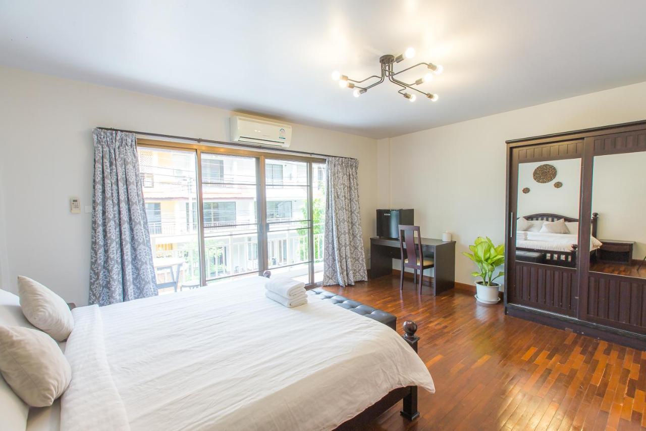 The Little Siri Hotel Чиангмай Екстериор снимка
